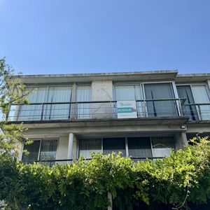 Colonia - Alquiler  Apartamento De 2 Dormitorios Y 2 Baños Amoblado A Metros De Rambla Costanera