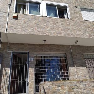 Venta Casa 4 Dormitorios Garaje Fondo Parrillero Piscina Malvin Sur
