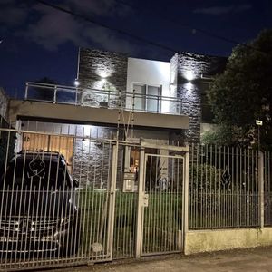 Venta De Hermosa Y Luminosa Casa En El Prado, 4 Dormitorios 3 Baños 