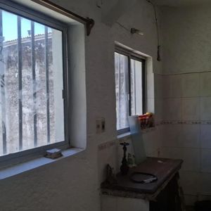 Venta De Casa Muy Grande Y Espaciosa Ideal Para Familias Grandes O Inversores    