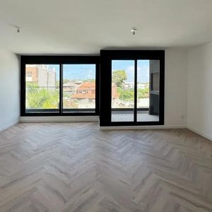 Apartamento De 2 Dormitorios En Alquiler, Incluye Garaje, Barra De Carrasco Ap5053900
