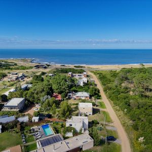 Venta De Casa Mas 2 Cabañas A 1 Cuadra Del Mar