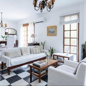 Casa En Alquiler Shangrilá Sur 3 Dormitorios Más Monoambiente Ideal Oficina O Familia   Jardín