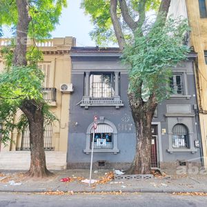 Casa De Estilo En Alquiler En Parque Rodó, Montevideo. Para Uso Comercial
