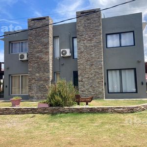 Venta De 2 Casas En Punta Del Diablo