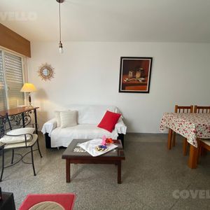 En Alquiler Casa Céntrica De 2 Dormitorios - Colonia Del Sacramento