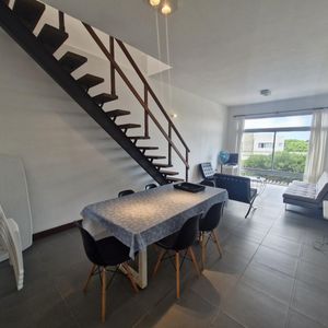 Apartamento En Manantiales. 2 Dormitorios Y Parrillero Exclusivo