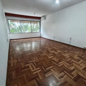 Apartamento En Alquiler Pocitos – 4 Dormitorios Con Garage