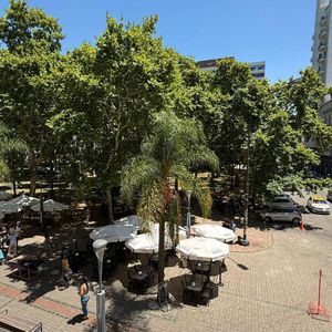 Gran Loft En Peatonal Sarandi Frente A La Plaza Matriz !!