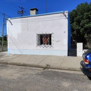 Casa En Esquina De Roosevelt Y Leandro Gómez