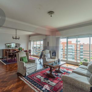 Venta Apartamento Centro, 4 Dorm Nuda Prop