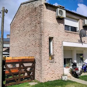 Casa En Isidoro Ricardo Rivas Erguiz 