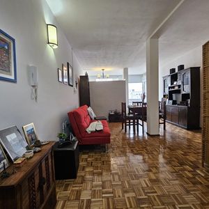 Venta De Monoambiente  De 37 M². Centro (gran Ventanal Hacia 18 De Julio)
