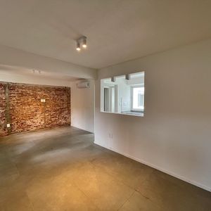 Venta Con Renta De Apartamento 2 Dormitorios Con Patio En Cordón Sur
