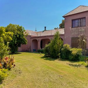 Venta De Chacra En Carmelo Con Piscina Climatizada