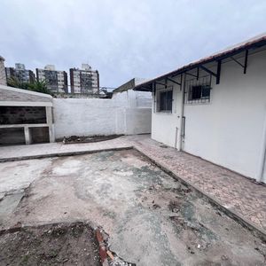 Apartamento Con Amplio Patio Con Parrillero