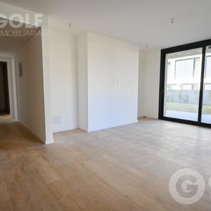 Alquiler De Apartamento 2 Dormitorios Con Jardin Y Cochera Trento