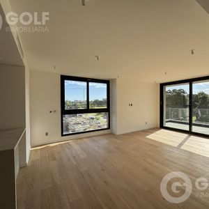Alquiler De Apartamento De 2 Dormitorios Y Cochera Doble En Trento- Barrio Parques II