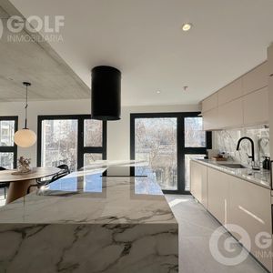 Venta De Apartamento 2 Dormitorios Y Terraza En Centro