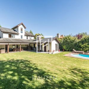 Venta En Casa De 4 Dormitorios En Lomas De La Tahona!