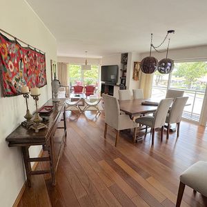 Apartamento Venta 3 Dormitorios 3 Baños Parrillero Piscina Climatizada Estufa Garaje X 2