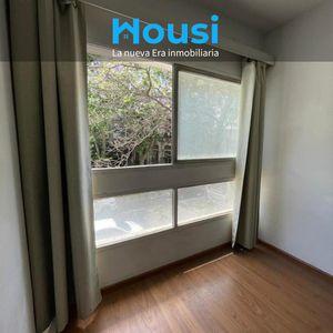 Venta Apartamento Mono Ambiente, Bajos Gastos Comunes. Vista Al Frente, Luminoso, Excelente Zona Sobre 18 De Julio.