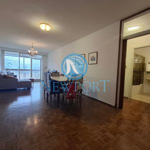 Venta De Apartamento Con Renta En Rambla Parque Rodo. 3 Dorms, 2 Baños.