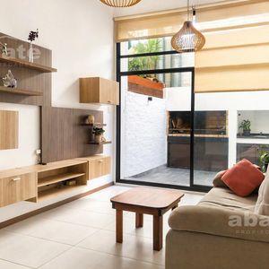 Venta Casa Moderna En Pocitos 2 Dormitorios Y Gge