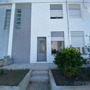 Oportunidad!! Casa De Dos Dormitorios En Venta - Colonia Del Sacramento
