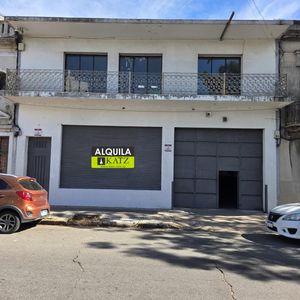 Próximo Rambla Portuaria Y Palacio Legislativo , 730 M2 , Entrada Contenedores, Excelente Estado !!