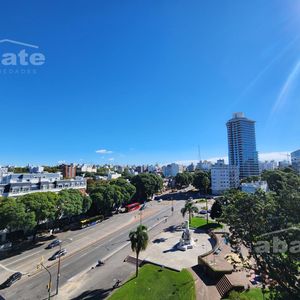 Venta Apartamento De 2 Dormitorios  En Pocitos