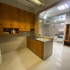 Vendo Apartamento Amplio 3 Dormitorios, 2 Baños, Con Vista A La Rambla, Ciudad Vieja.garaje Incluido