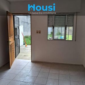 Alquiler Casa 1 Dormitorio Con Amplio Fondo Con Parrillero En Parque Rivera