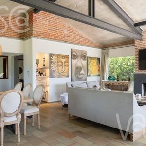 Casa A La Venta En Solanas Con Vista Al Mar A Una Cuadra De La Playa 