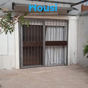 Alquiler Monoambiente Amplio, Muy Luminoso Y Con Jardín En La Blanqueada