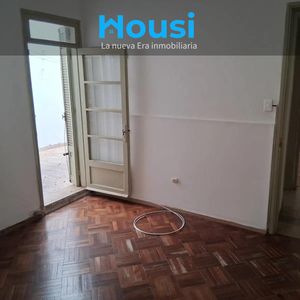Venta Apartamento 2 Dormitorios Y Patio En Excelente Zona De Parque Batlle