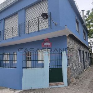 Casa - Buceo. 3 Dormitorios Y Cochera