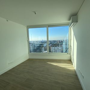 Alquiler De Apartamento De 3 Dormitorios Y Garage, Piso Alto. Edificio Joy Montevideo!