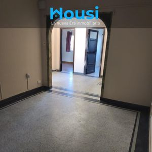Alquiler Casa De Altos 2 Dormitorios Con Balcón A Gral. Flores En Cerrito