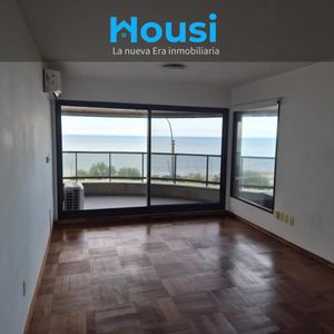 Alquiler Apartamento 2 Dormitorios Con Garaje Frente Al Mar En Malvín
