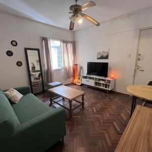 Venta Apartamento Cordón Sur Un Dormitorio Con Patio Primer Piso Por Escalera Acepta Banco