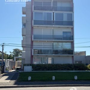 Casa En Carmelo, Avenida Italia, Edificio Icono