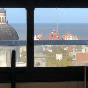 Venta De Monoambiente Al Frente Con Terraza, En Excelente Ubicación 