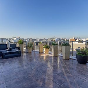 Apartamento Penthouse De 2 Dormitorios Con Muebles En Alquiler En Punta Carretas
