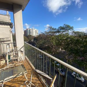 Alquilo Espacioso Apartamento 2 Dormitorios. Cerca De Facultad De Química, Medicina Y Ipa . Palacio Legislativo. Aguada