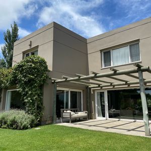 Divina Casa En Alquiler Y Venta En Mirador De La Tahona
