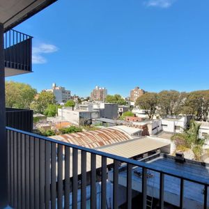 Apartamento De 1 Dormitorio En Venta En Pocitos - 404