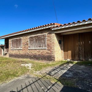 Casa / Terreno En San José De Carrasco Tres Dormitorios
