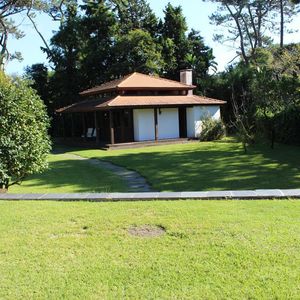 Chalet En Venta Playa Mansa,  4 Dormitorios Y 4 Baños, Piscina !