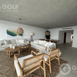Venta De Penthouse De 3 Dormitorios Mas Servicio En Manantiales